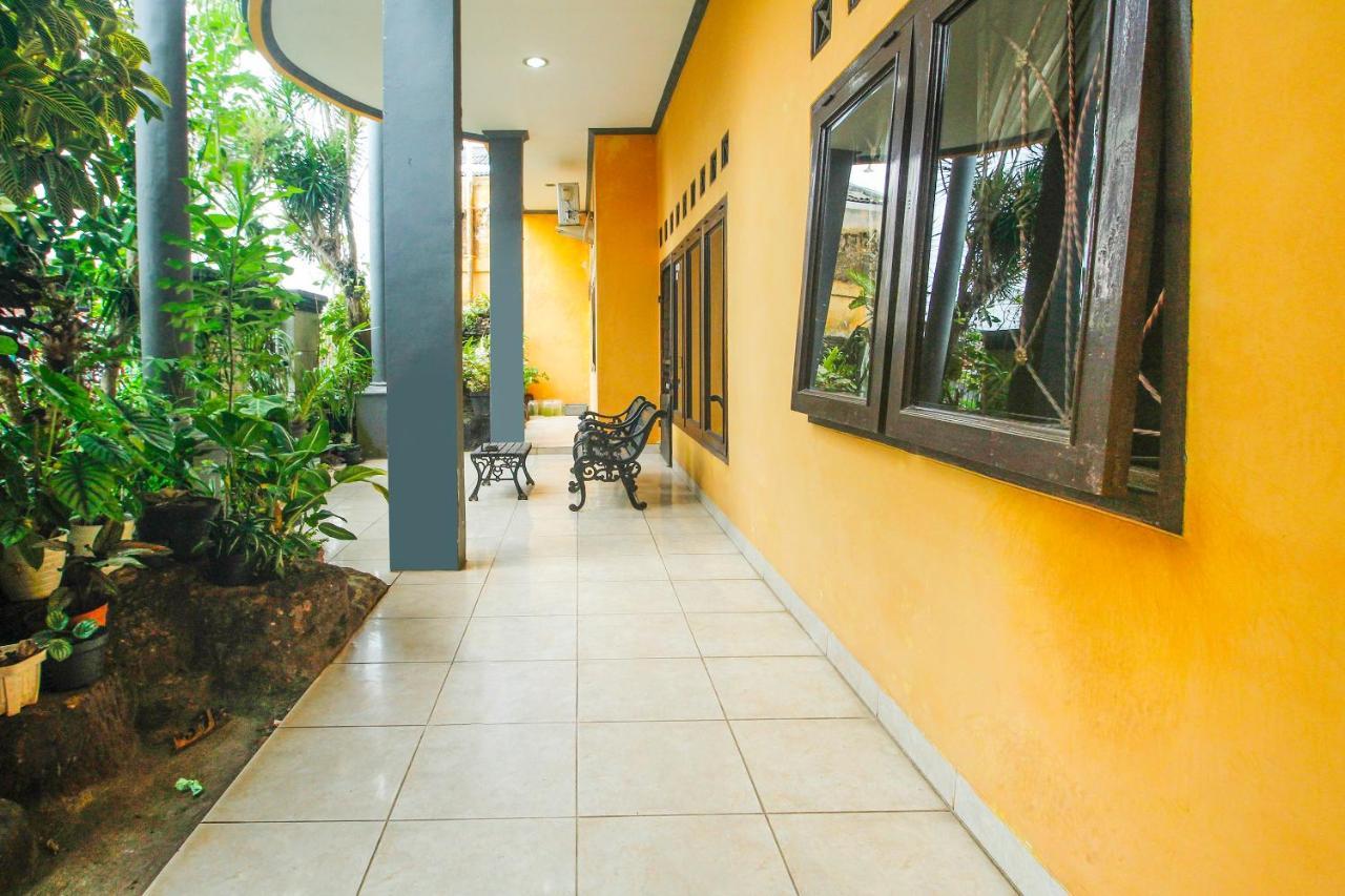 Spot On 91620 Skypiea Guest House Tasikmalaya Eksteriør bilde