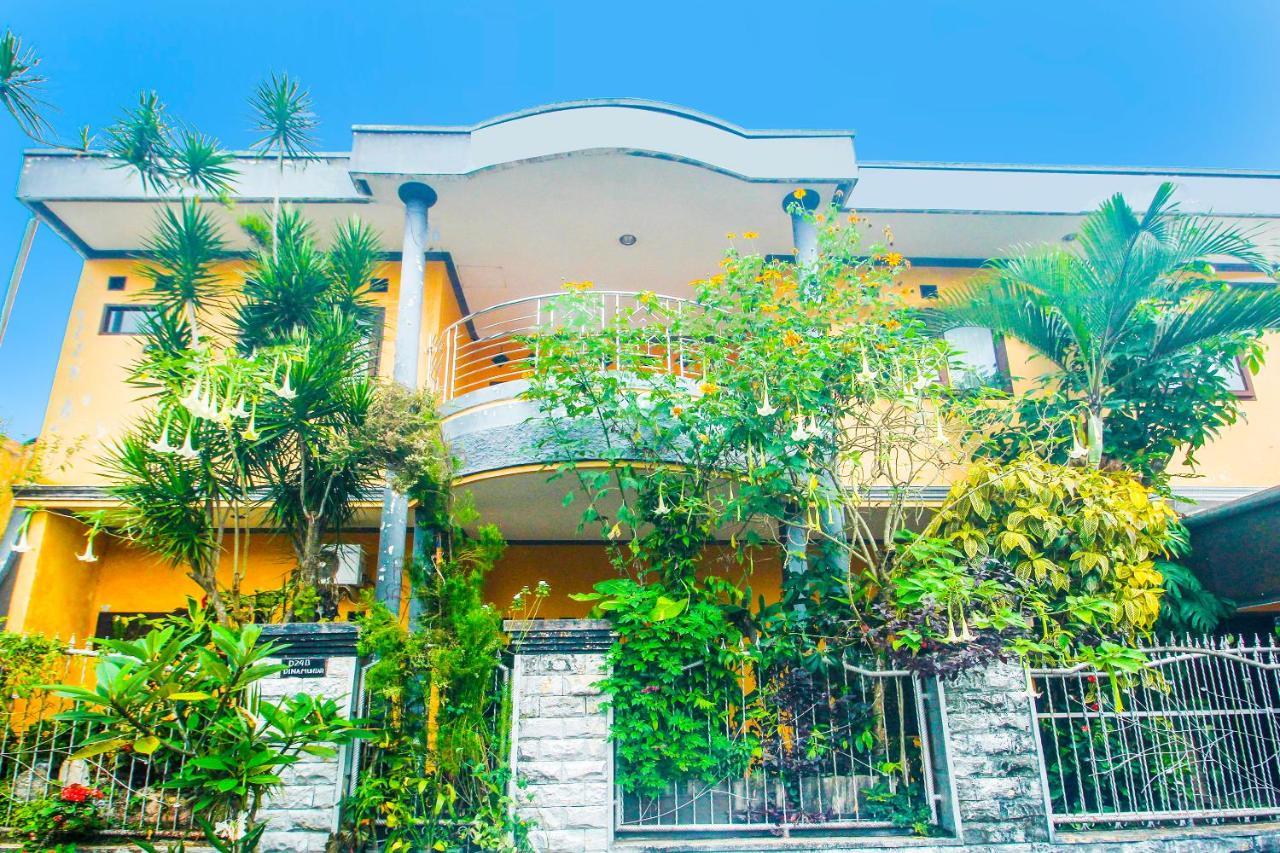 Spot On 91620 Skypiea Guest House Tasikmalaya Eksteriør bilde